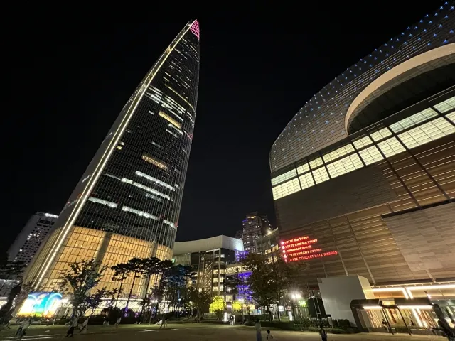 ロッテワールドタワーは危ない?楽しむ方法とは